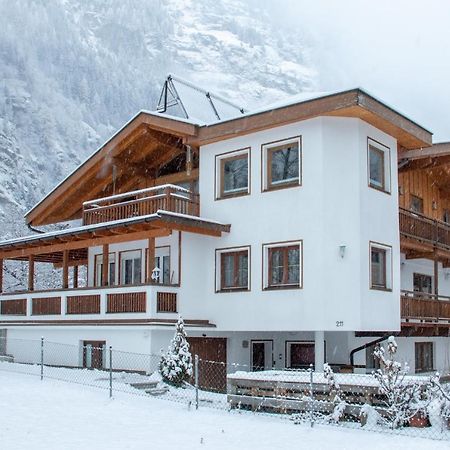 Haus Suban Längenfeld Exterior foto